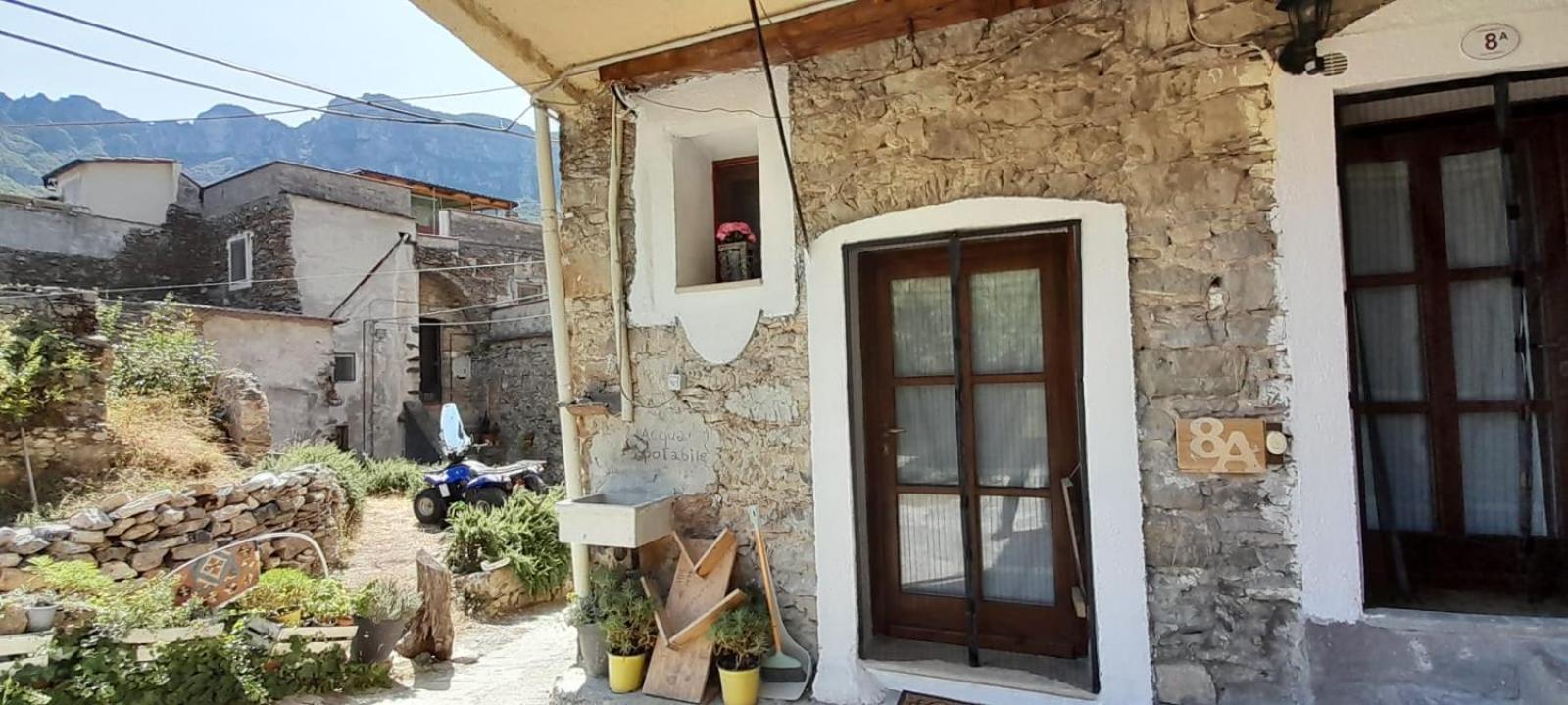 B&B 8A Castelbianco Colletta Exterior photo